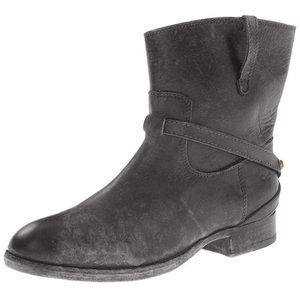 Frye Lindsay Plate Short Boot